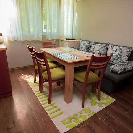 Daire Space Of Arts - Two-bedroom With Balcony