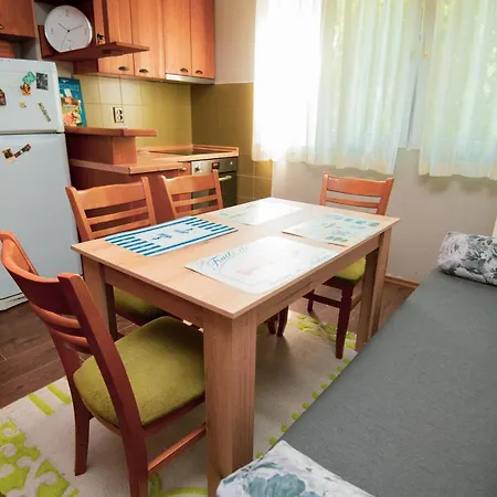 Space Of Arts - Two-bedroom With Balcony Daire